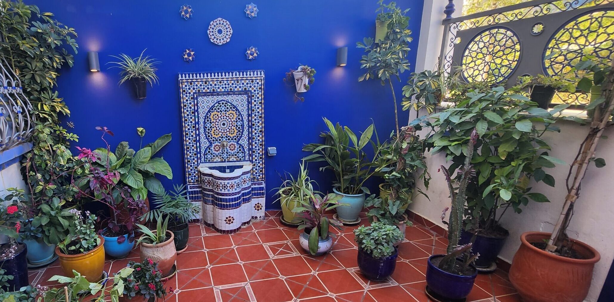 riad azemmat chefchaouen fonten